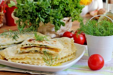 Фото рецепта Кутабы с сыром и зеленью